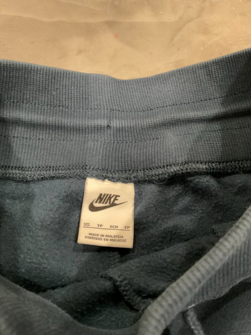 Nike Sportswear Phoenix Fleece high-waisted wide-leg sweatpants - Picture 2 of 5